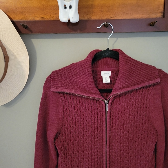 Aspen Burgundy Full Zip Sweater Size S - Picture 3 of 11